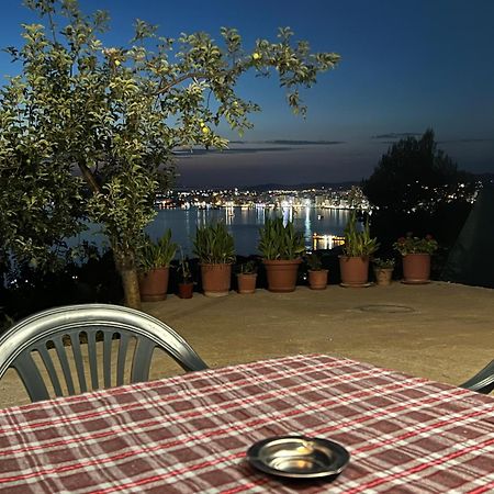 Markev Apartments Vlorë Esterno foto