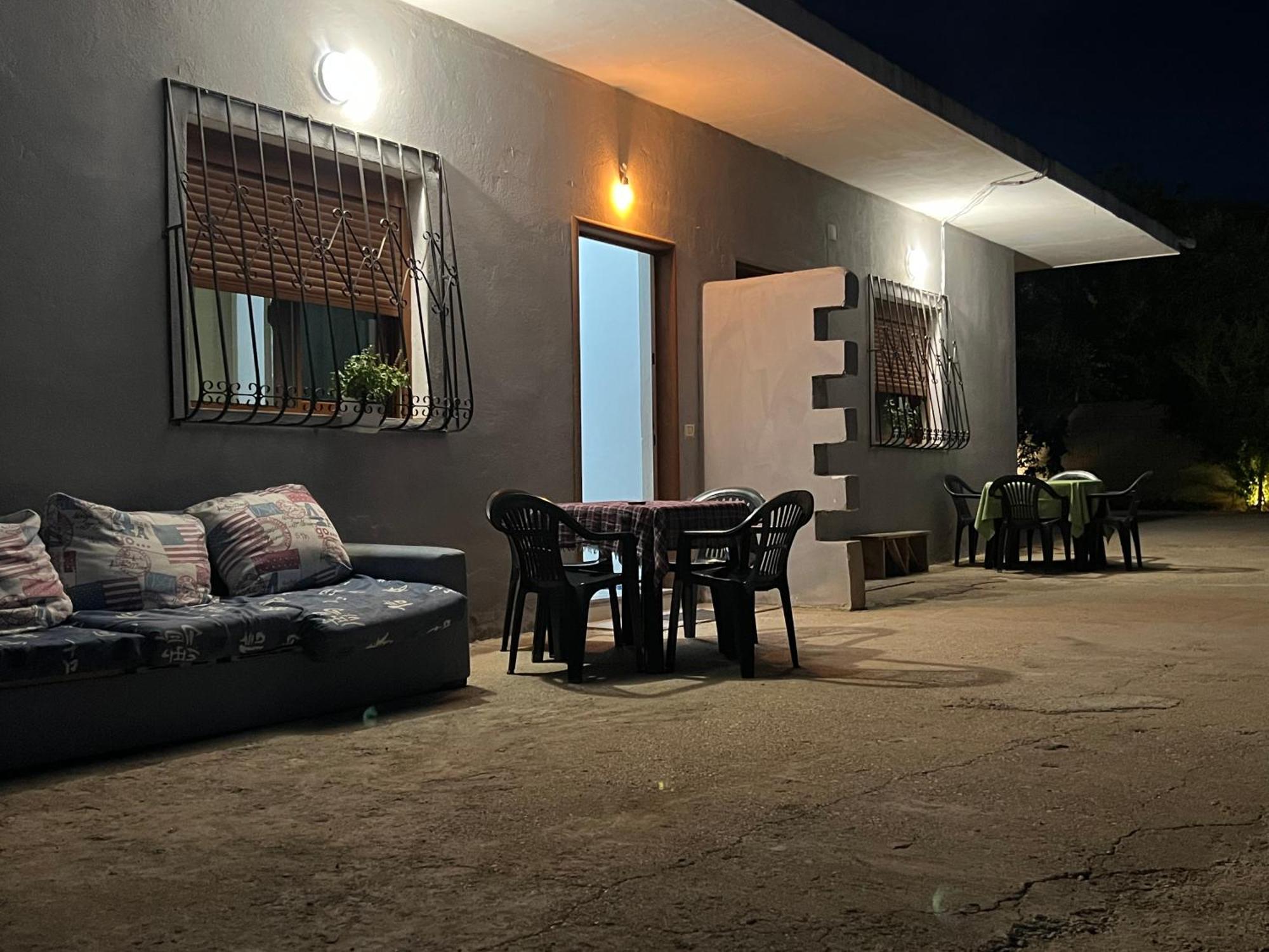 Markev Apartments Vlorë Esterno foto