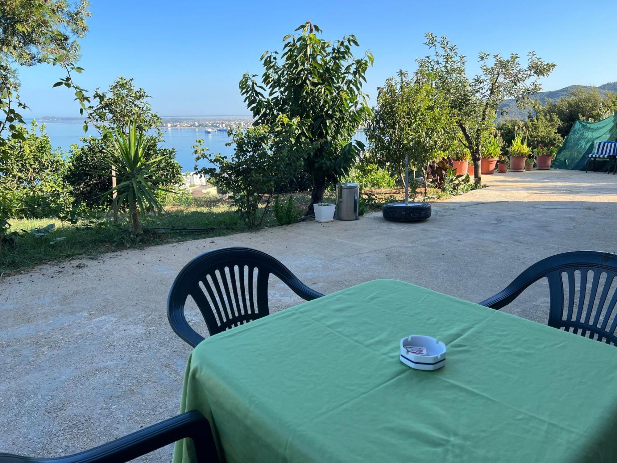 Markev Apartments Vlorë Esterno foto