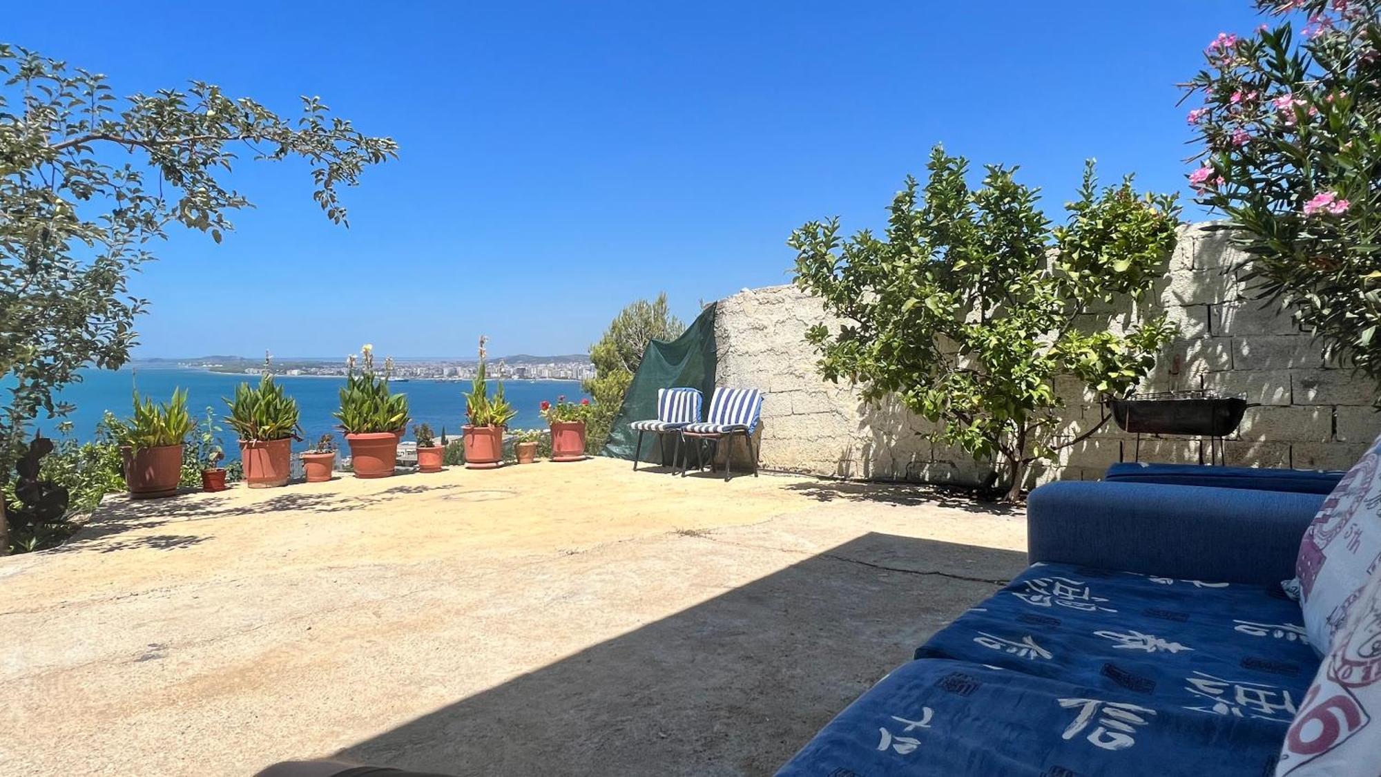 Markev Apartments Vlorë Esterno foto